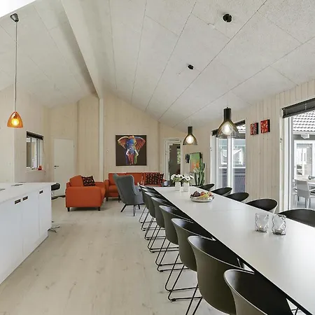 8 Bedroom Lovely In * Blavand