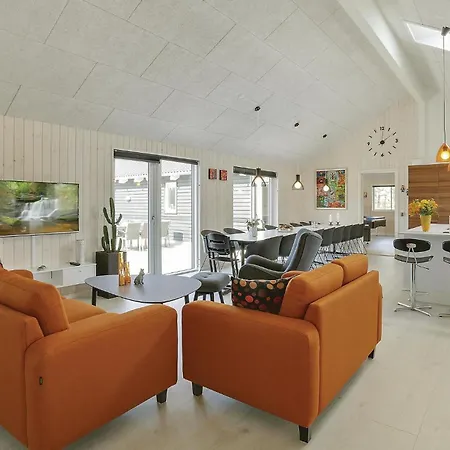 8 Bedroom Lovely In Holiday home *