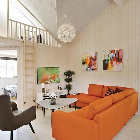 8 Bedroom Lovely In Holiday home Blavand
