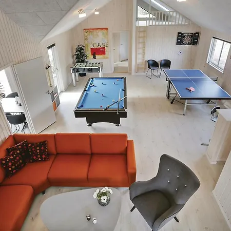 8 Bedroom Lovely In