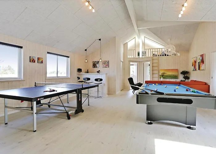 Nyaraló 8 Bedroom Lovely In